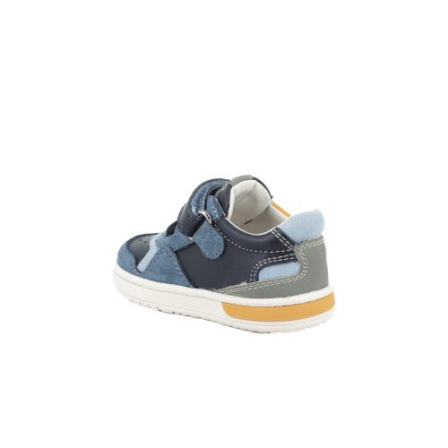 29-es Primigi kisfiú átmeneti sportcipő, kék/sárga 