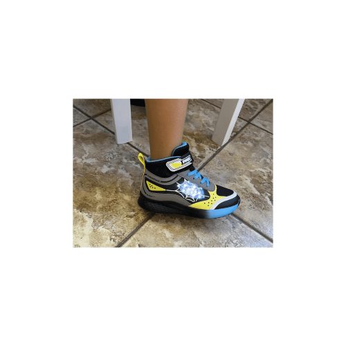 Primigi átmeneti magasszárú Led-es gyerekcipő, fekete