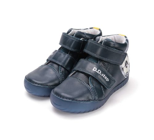 25-ös D.D.Step Kisfiú zárt cipő, focilabdás, sötét kék 