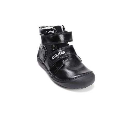 31-es D.D.Step Kislány Barefoot Zárt cipő, szív diszítéssel, fekete 