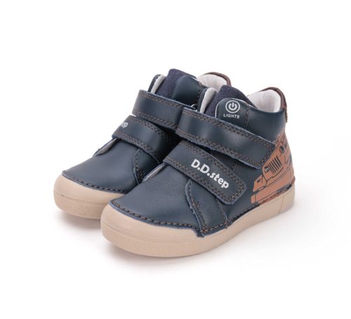 25-ös D.D.Step Kisfiú Led-es Zárt cipő, autós, sötétkék 