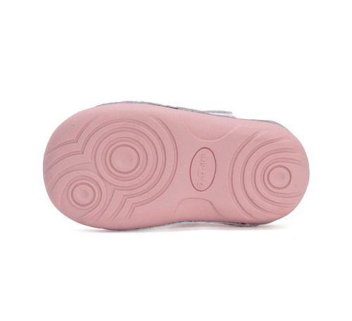 18-as D.D.Step Kislány Első lépés nyitott cipő, fehér alapon pillangós