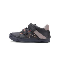 25-ös D.D.Step Kisfiú zárt cipő, fekete