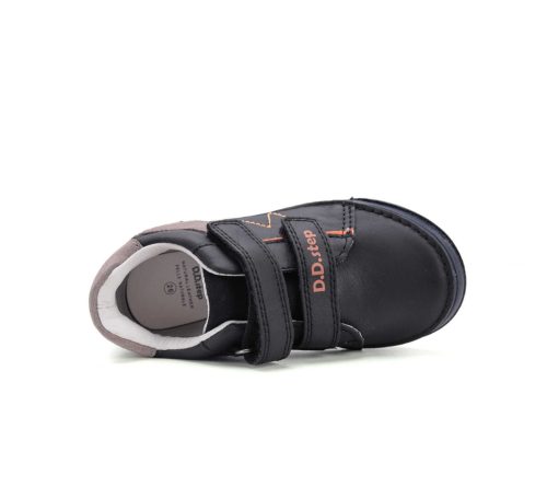 25-ös D.D.Step Kisfiú zárt cipő, fekete