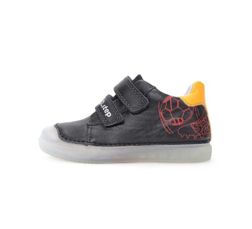 27-es D.D.Step Kisfiú zárt cipő, focilabdás, sötétkék