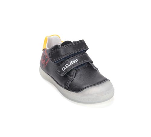 27-es D.D.Step Kisfiú zárt cipő, focilabdás, sötétkék