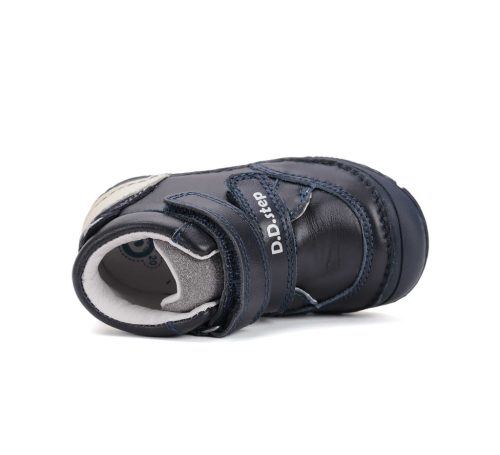 20-as D.D.Step Kisfiú Zárt cipő, farkasos mintával, sötétkék 